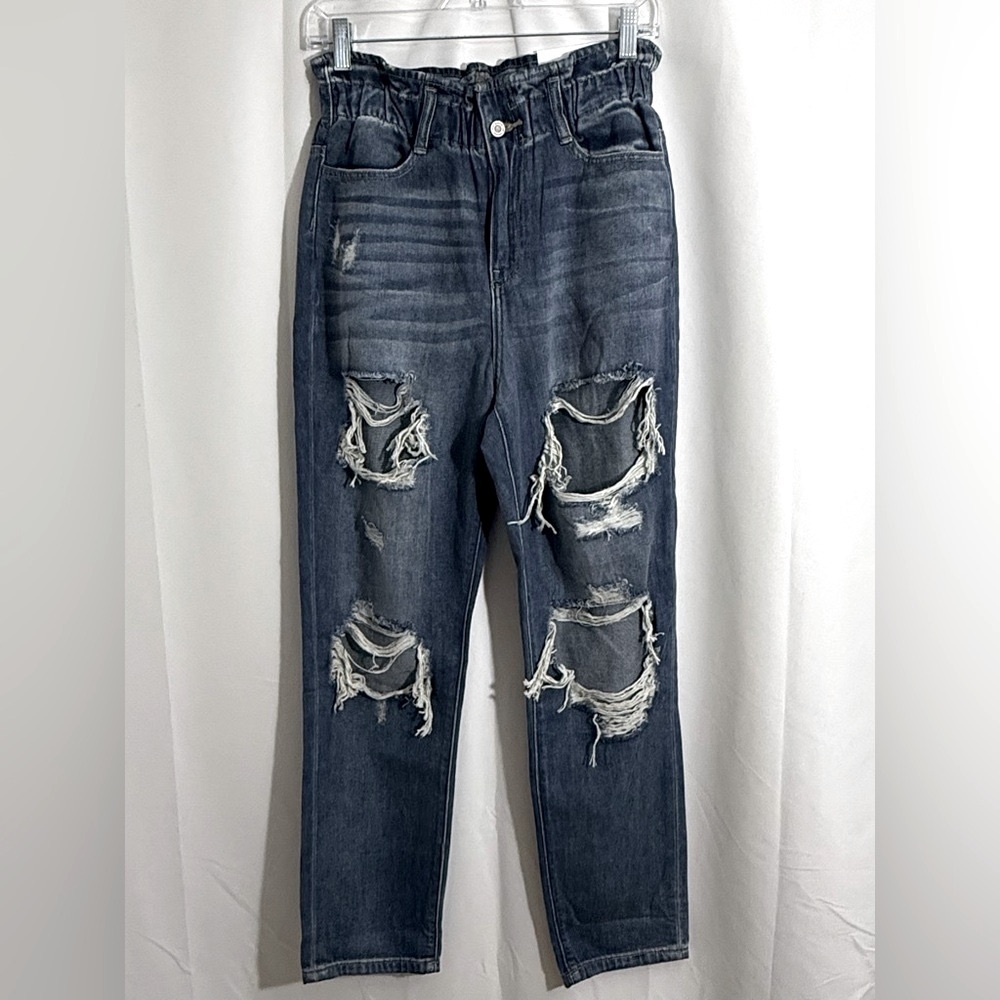 NWT Kancan High Rise Destroyed Relaxed Thigh Tapered Leg Mom Jeans Size 5